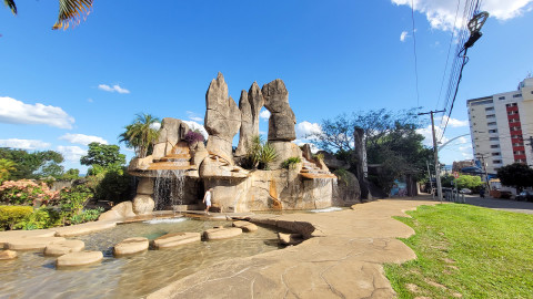 Monumento das Águas na entrada de Caldas Novas 